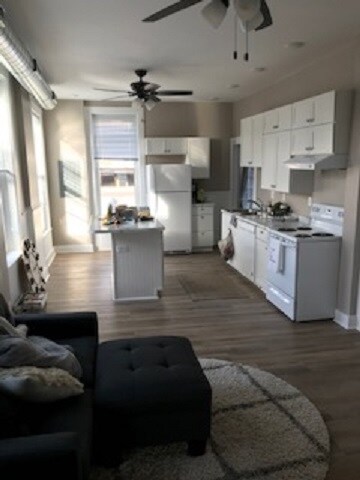 Building Photo - 985 White St