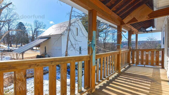 Building Photo - 11 Pleasant St