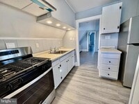 Building Photo - 735 Morgan Ave