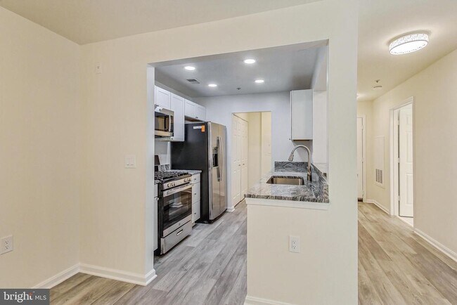 Building Photo - 15300 Diamond Cove Terrace