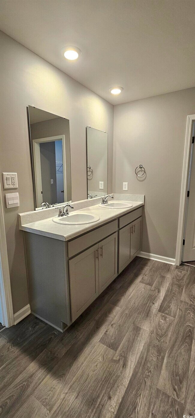 Building Photo - 621 Talisman Trail