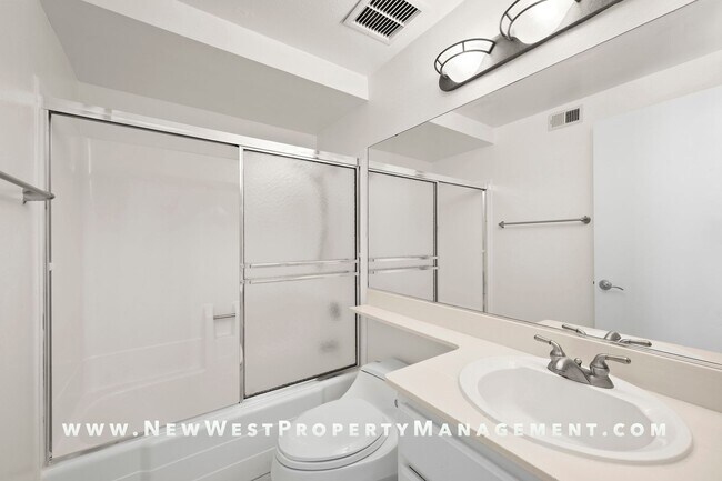 Building Photo - Renovated Poway 5-Bedroom, Available Now! ...