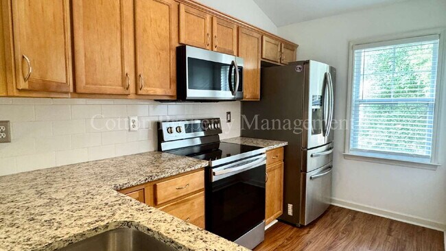 Building Photo - 3 BD//2 BA Condo / Tidal Oaks Community / 2nd Floor Unit / $1,500 per month / No Pets
