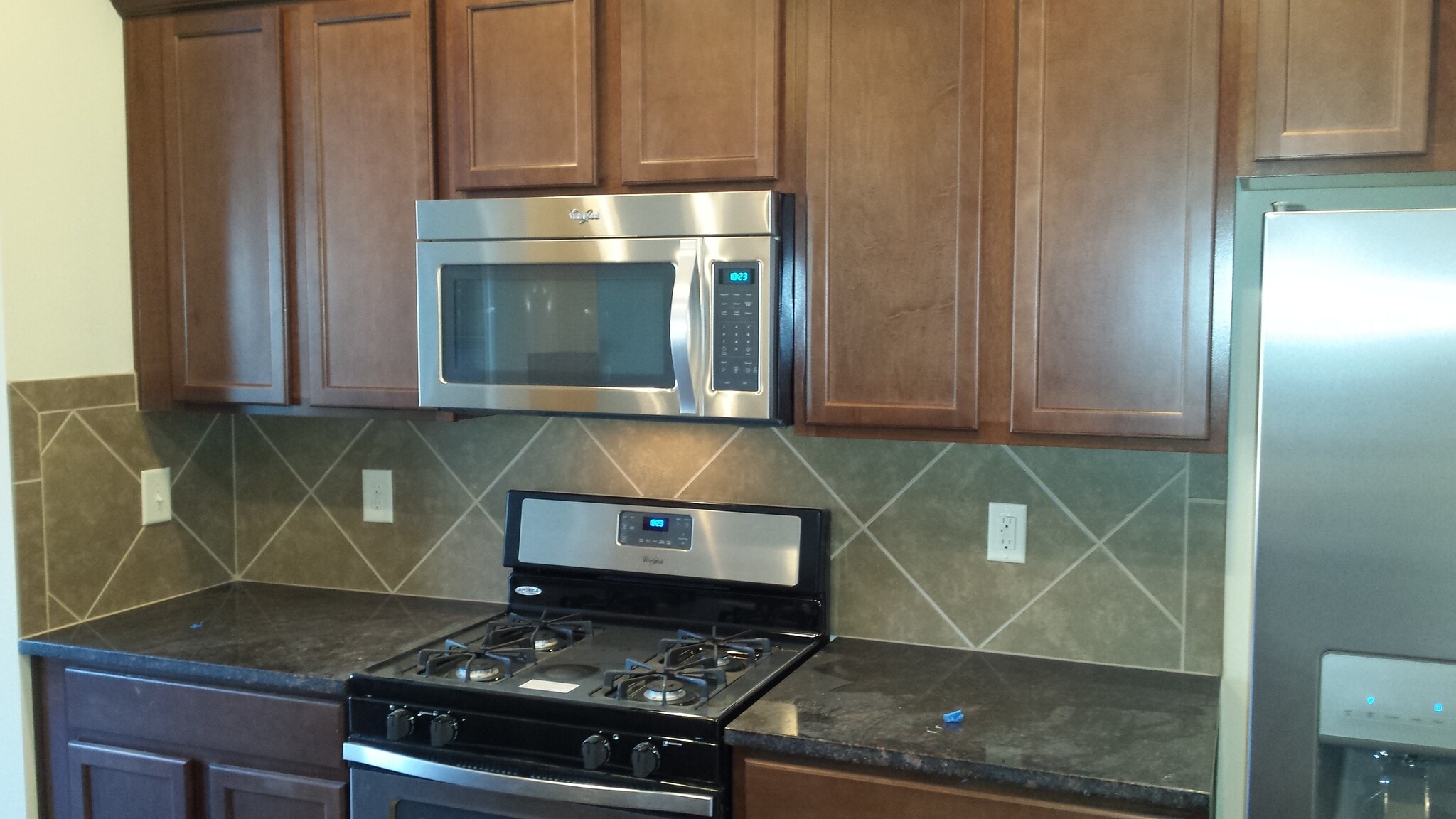 Kitchen - 1080 Township Cir