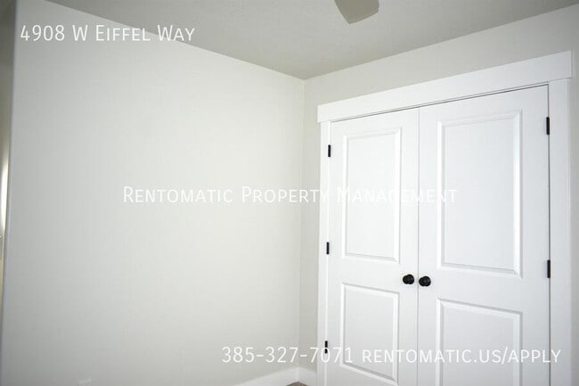 Building Photo - 4908 Eiffel Wy