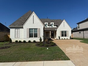 Building Photo - 240 Valleyview Ln