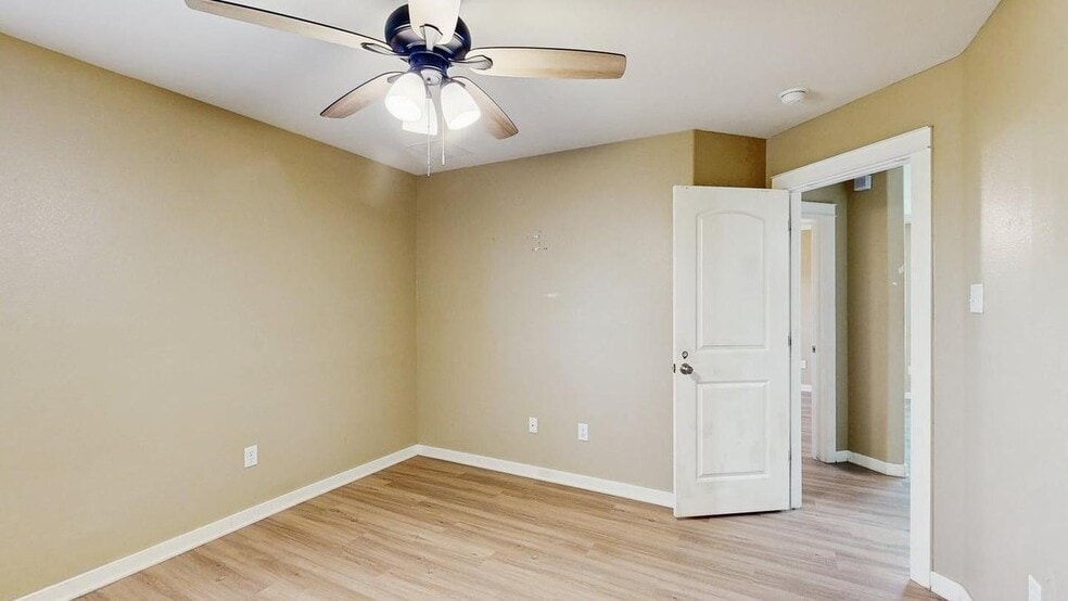 Building Photo - Beautifully updated home in a peaceful Geo...