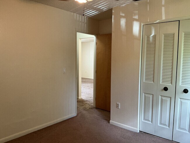 Building Photo - 1112 South Blvd