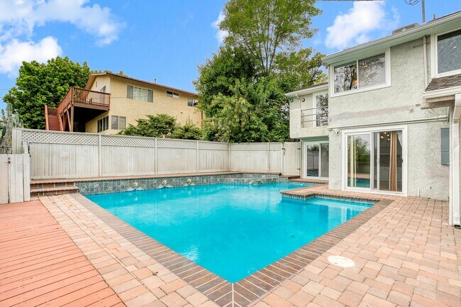 Building Photo - FALL IN LOVE with a Woodland Hills View