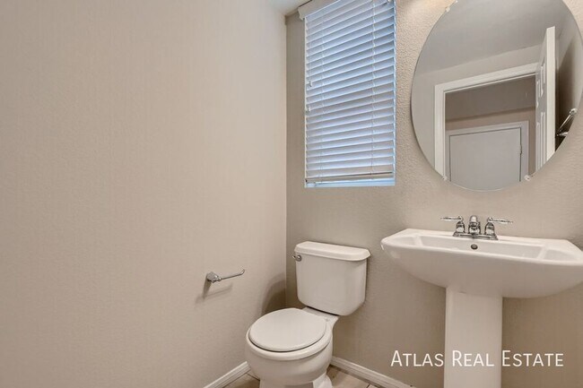 Building Photo - 9826 Mandrake Falls St