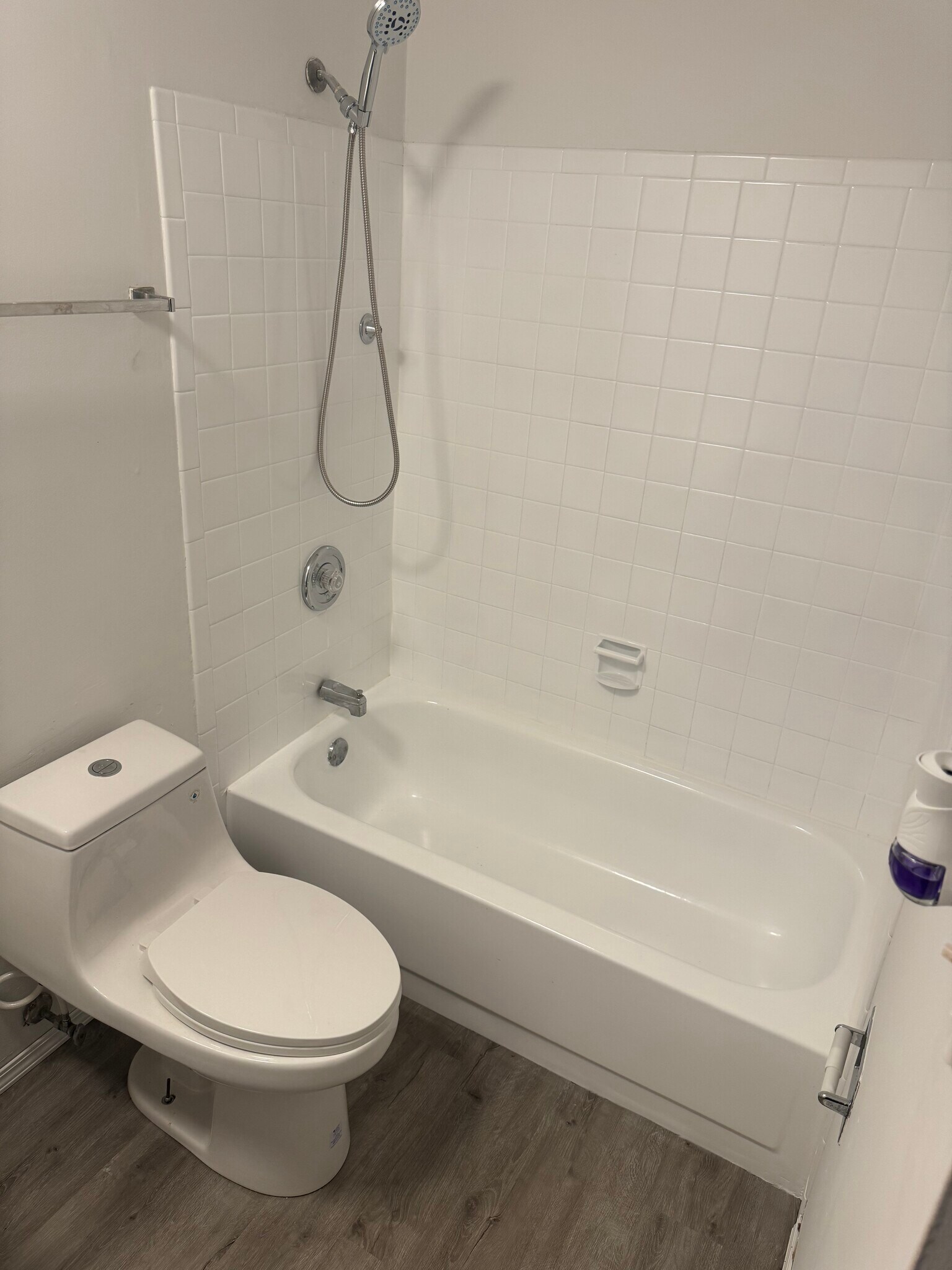 Bathroom - 1521 Berg Dr