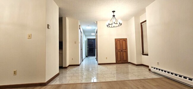 Building Photo - 25 Washington St