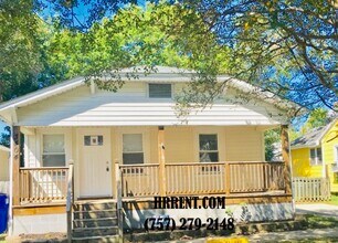 Building Photo - Charming Renovated 3 Bedroom 1 Bath Single Family Home located in the Fairmount area of Norfolk, VA!