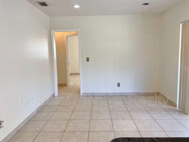 Building Photo - 7306 Kingsbury Cir