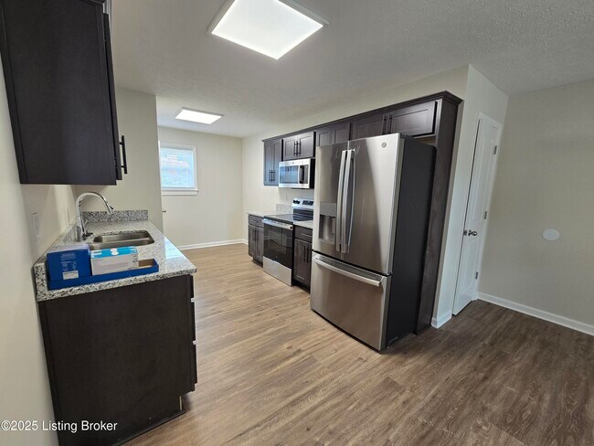 Building Photo - 9124 Kenlock Dr