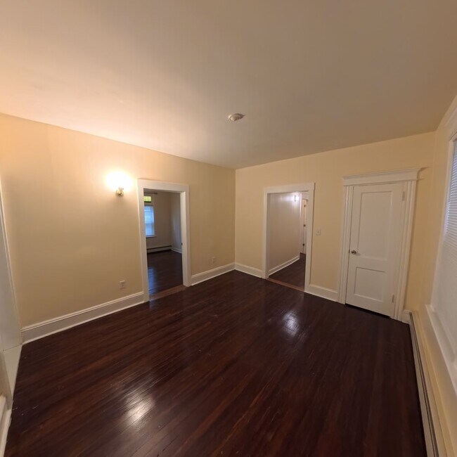 Building Photo - 140-142 Lorraine St