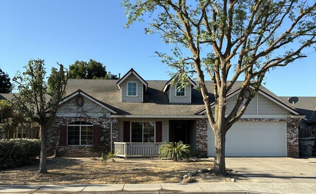 Primary Photo - 3 Bedroom 2 Bath Home