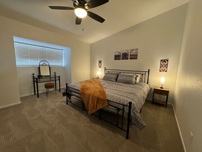 Building Photo - 2 BR Furnished Condo on the Colorado River with Utilities included