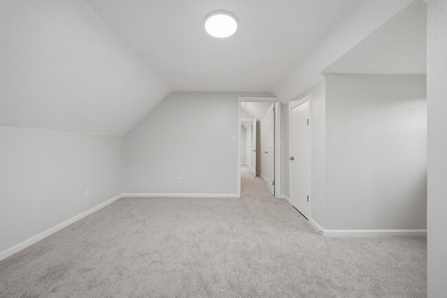 Building Photo - 8037 Crescent Rd