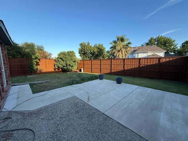 Building Photo - 9724 Wolf Creek Dr