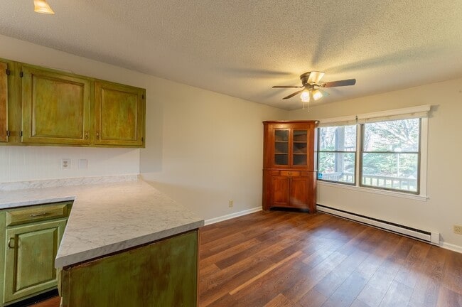 Building Photo - 112 Wickham Square