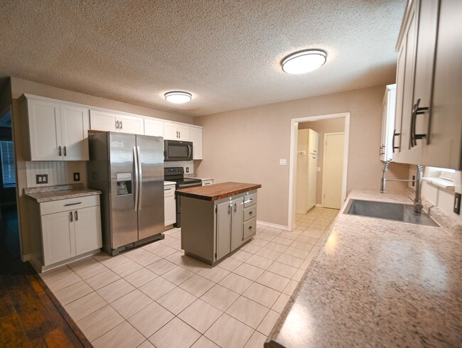 Building Photo - 103 Boca Vista