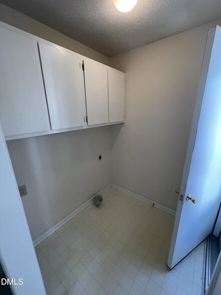 Building Photo - 210 S Hollybrook Rd