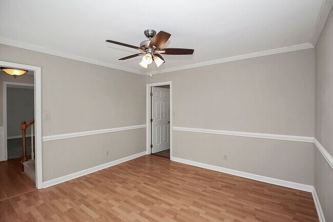 Building Photo - Well Maintained 4BD/2.5BA Home in the Cheshunt Community!