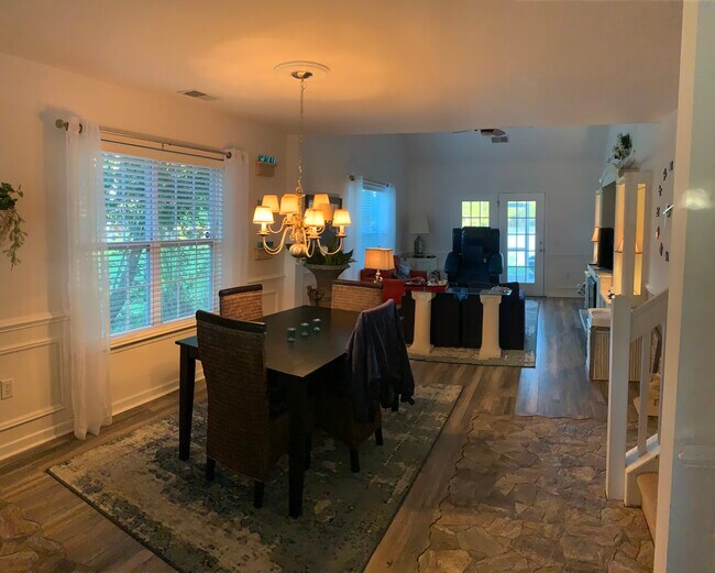 Building Photo - 250 Opus Ct
