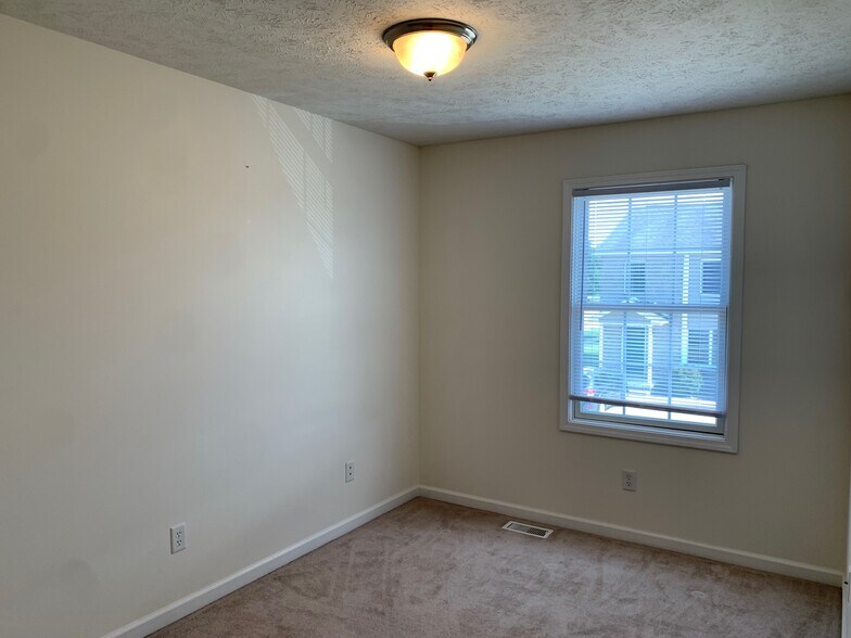 Building Photo - 1108 Lockenvitz Ln
