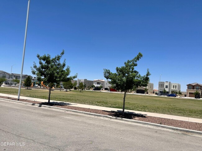 Building Photo - 12412 Furlong Cir