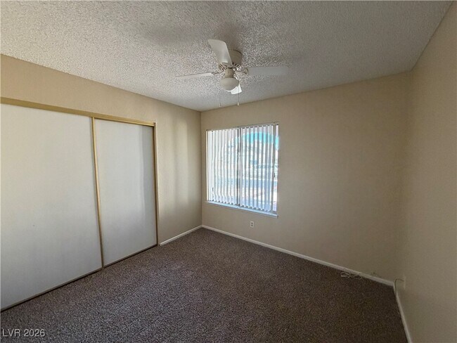 Building Photo - 1560 Elaine Dr