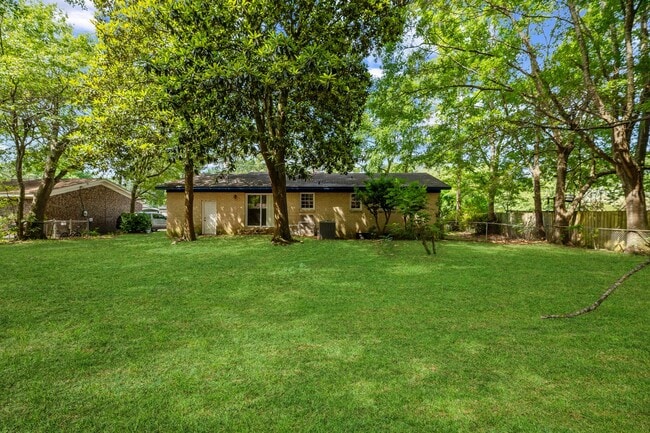 Building Photo - 3 Bed 2 Bath Cozy Home in Summerville