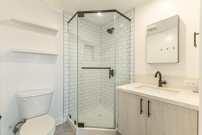 Building Photo - 5055 Lincoln Ave