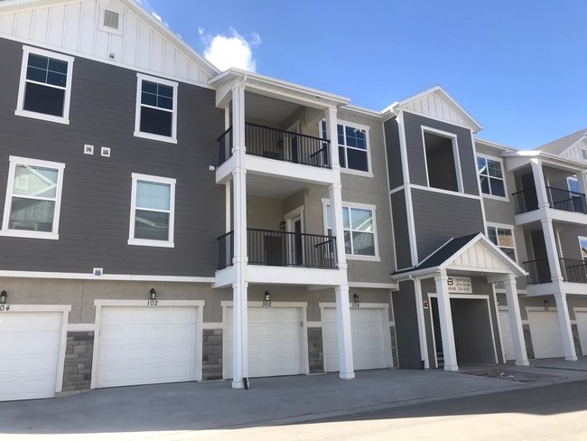 Building Photo - 14648 McKellen Dr