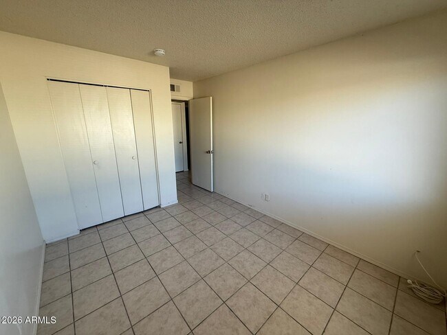 Building Photo - 2048 11th St