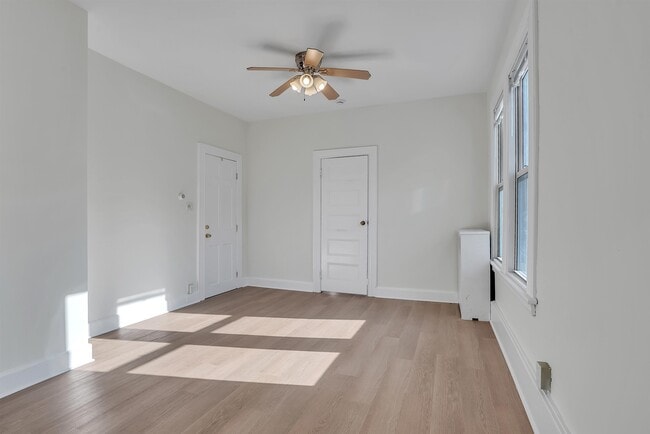 Building Photo - 25 Reservoir Ave