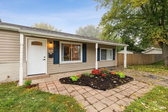 Building Photo - 1420 Broadview Ct