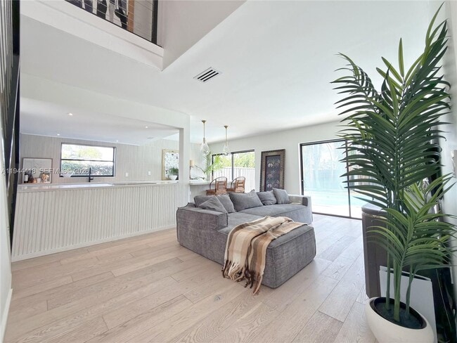 Building Photo - 760 Windtree Way