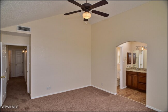 Building Photo - 4613 Robert Holt Dr