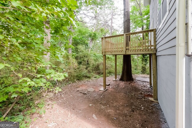 Building Photo - 998 Autumn Crest Ct