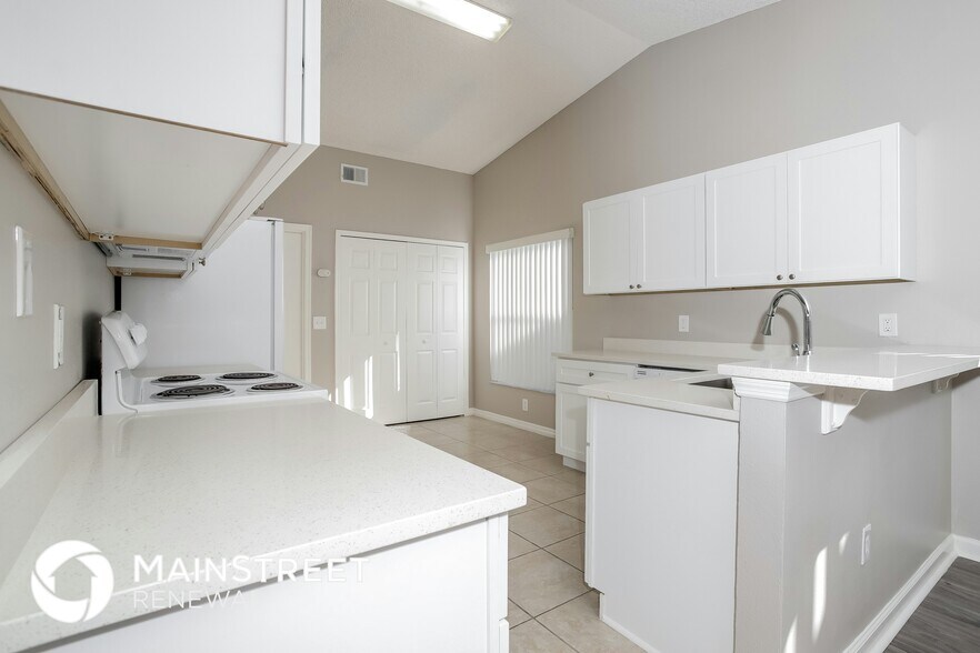 Building Photo - 1510 Oak Hill Trail