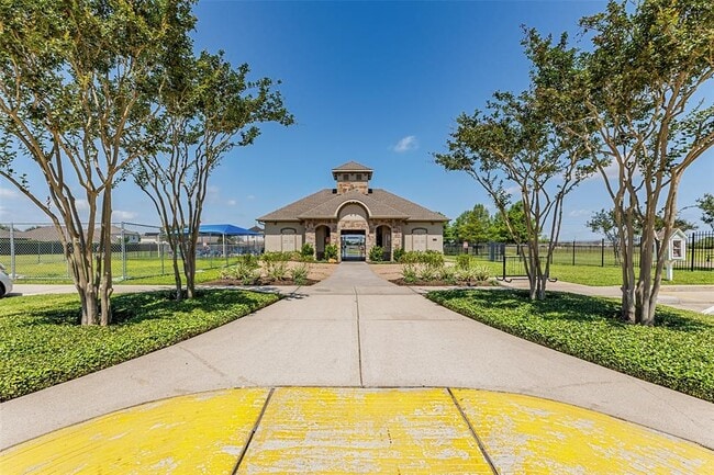 Building Photo - 6811 Peach Mill Ln