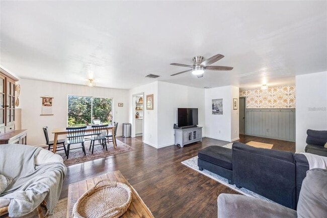 Building Photo - 8619 Veridian Dr