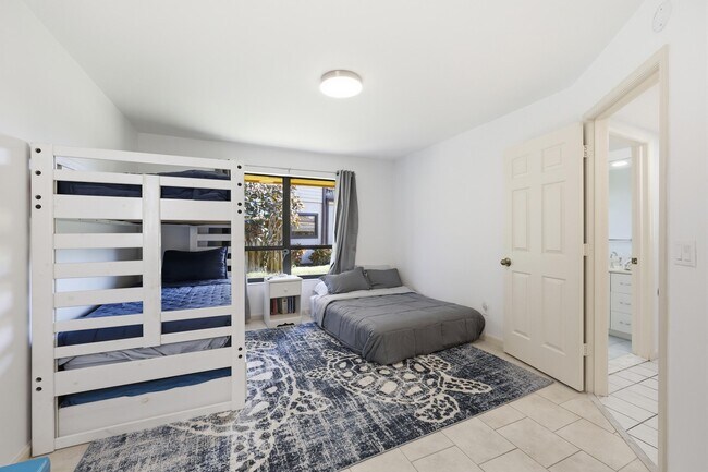 Building Photo - 3 Old Fence Rd