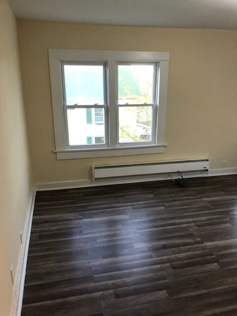 Building Photo - 61 Spring St