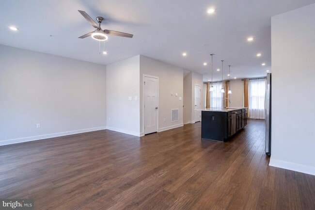 Building Photo - 8032 Spring Arbor Dr