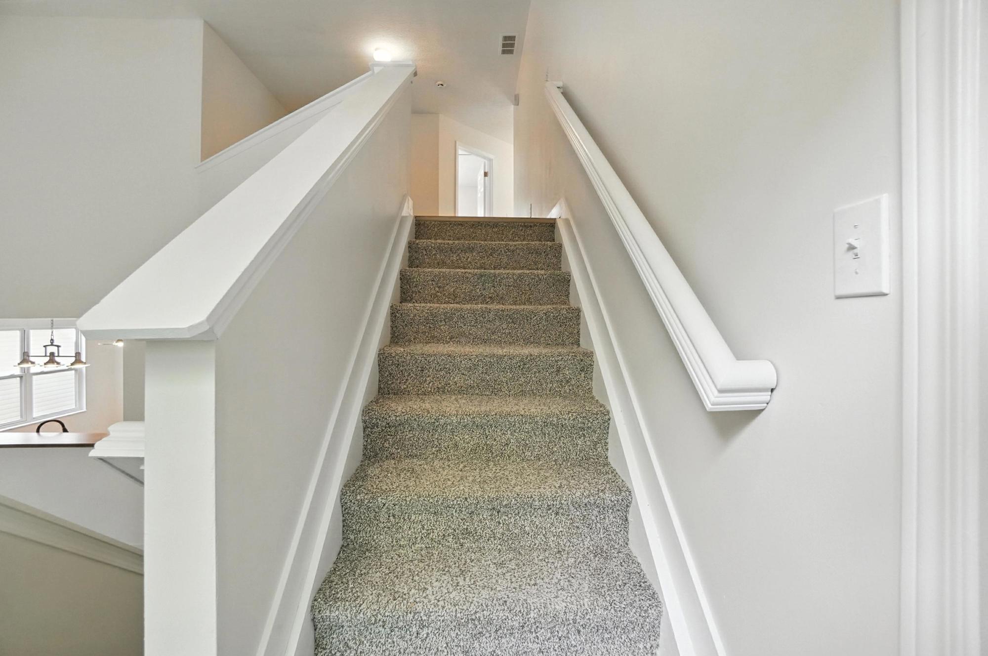 Building Photo - 2380 Oaktree Pl