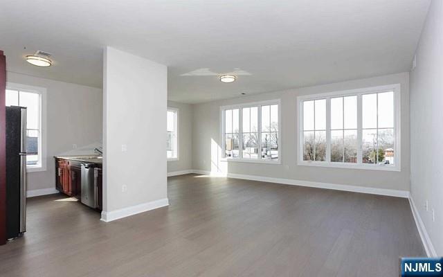 Building Photo - 555 10th St