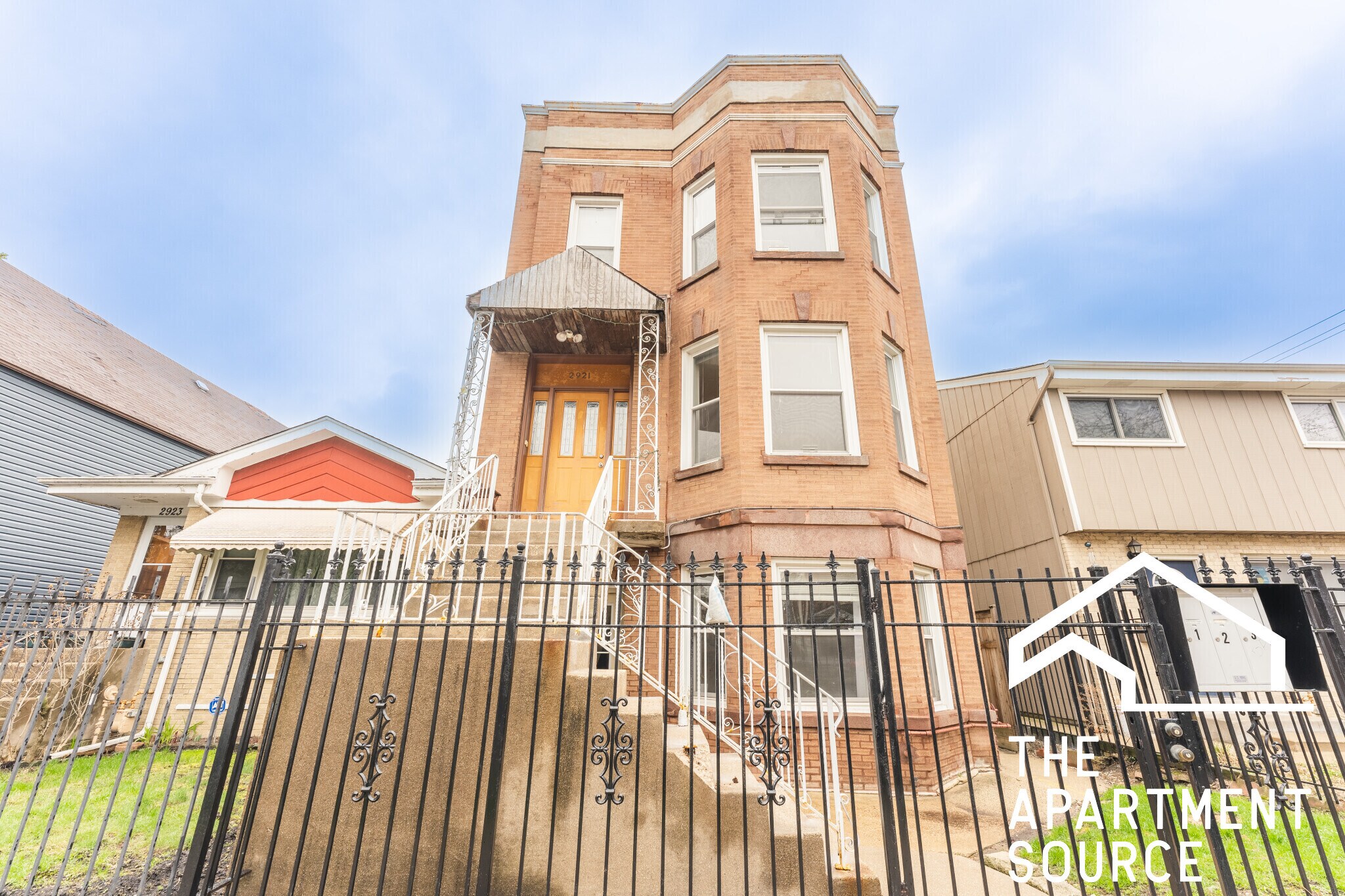 Building Photo - 2921 N Allen Ave